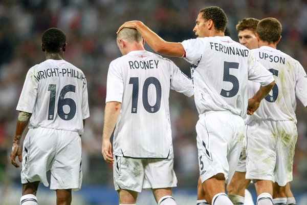 Wayne Rooney Rio Ferdinand England celebration