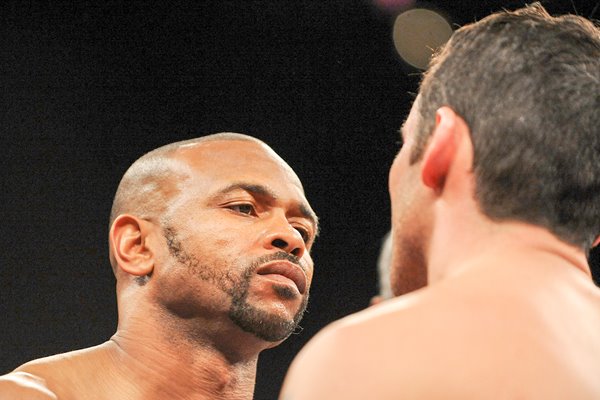 Joe Calzaghe v Roy Jones Jr face up