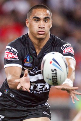 Thomas Leuluai of New Zealand