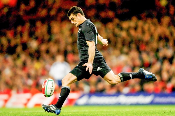 Dan Carter in action v Wales 2008