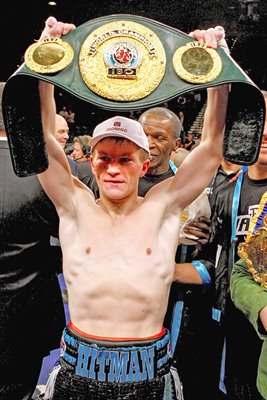 Ricky Hatton holds title belt aloft in Las Vegas 2008