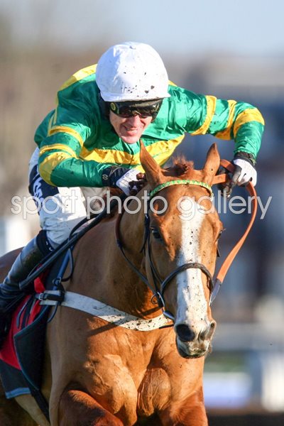 Tony McCoy on Clay Hollister Sandown 2008
