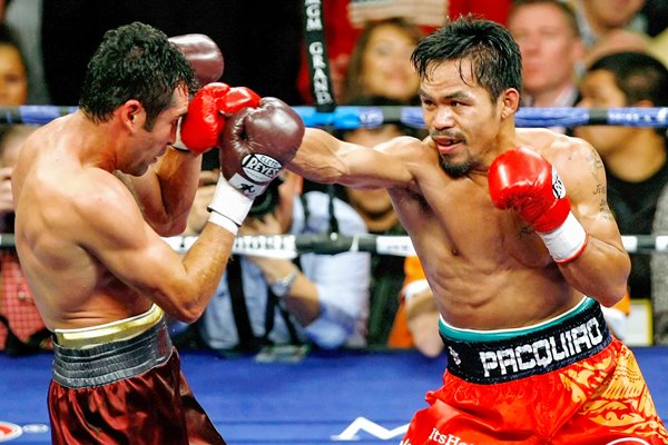 Oscar De La Hoya v Manny Pacquiao action