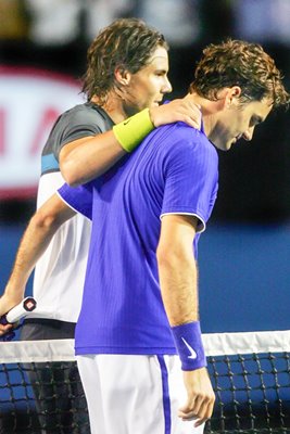 Rafa consoles Roger after 2009 Australian Open final