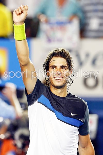Rafael Nadal celebrates 2009 Australian Open win
