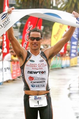 Craig Alexander wins in Geelong, Australia 2009