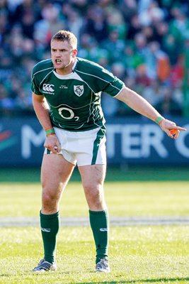 Jamie Heaslip shows the way v Italy 2009