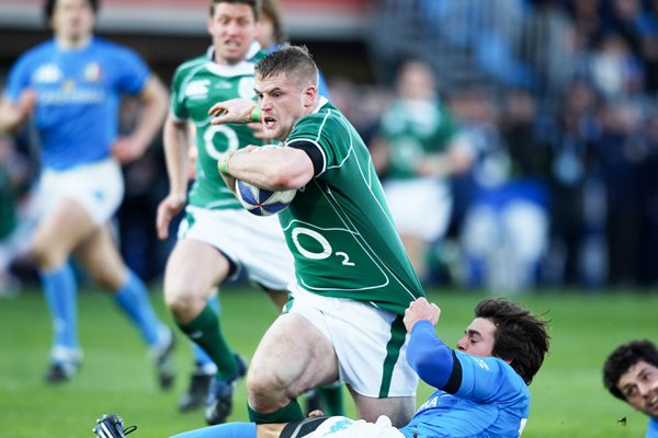 Jamie Heaslip power Italy v Ireland 2009