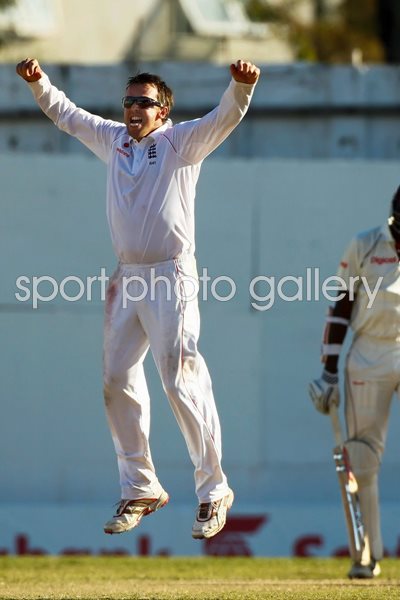 Graeme Swann celebrates in Antigua 2009