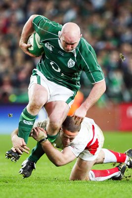 John Hayes in action for Ireland v England 2009