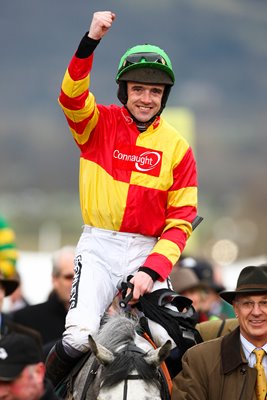 Ruby Walsh wins on American Trilogy