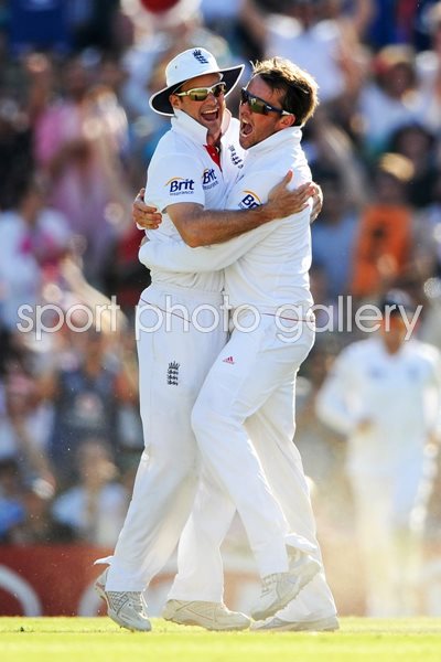 Andrew Strauss and Graeme Swann Oval 2011