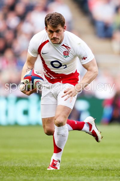 Mark Cueto on the ball v Scotland 2009