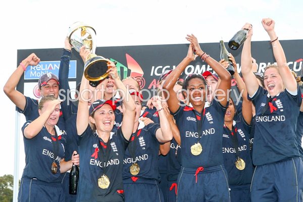 England celebrate World Cup 2009 Final win