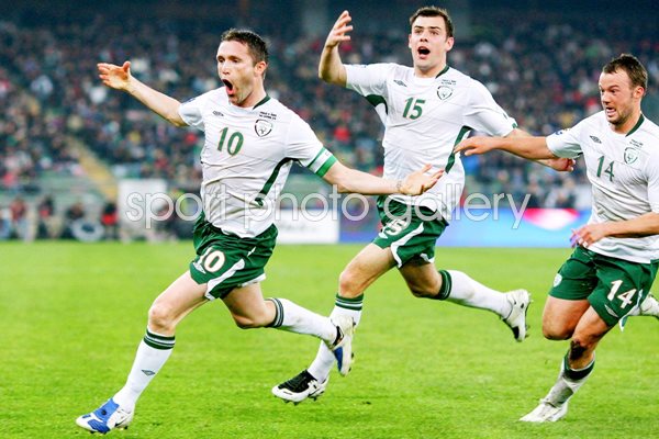 Robbie Keane of Ireland celebrates his goal v Italy