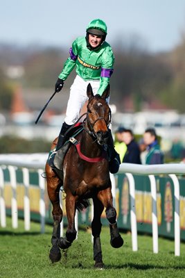 Liam Treadwell on Mon Mome wins 2009 National