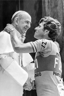Pope Paul V1 and Franco Tosello Vatican Giro D'Italia 1974