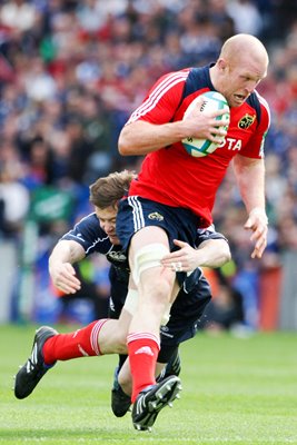 Brian O'Driscoll tackles Paul O'Connell