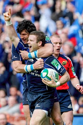 Gordon D'Arcy and Shane Horgan of Leinster celebrate