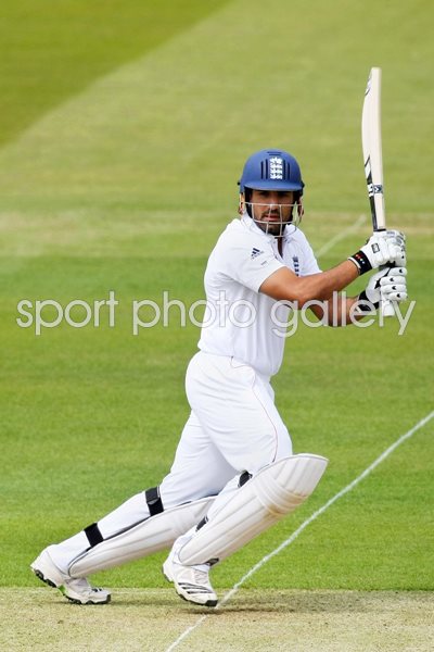 Ravi Bopara on the front foot v West Indies Lords 2009