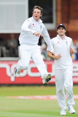 Graeme Swann aerial celebration v West Indies Lords 2009