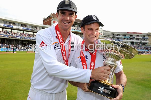 Andrew Strauss and Kevin Pietersen Oval 2011