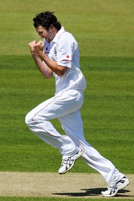 Graham Onions celebrates Lords wicket