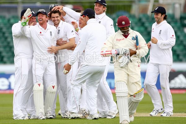 England congratulate keeper Paul Collingwood