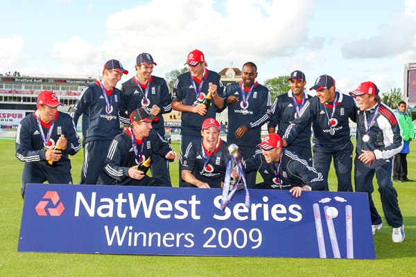England celebrates series win v West Indies 2009