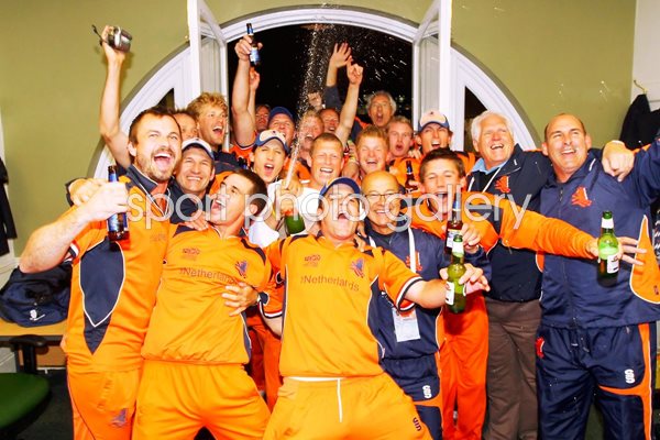 Netherland players celebrate win v England