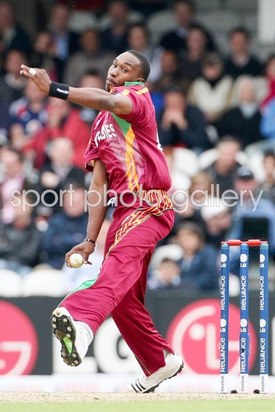 Dwayne Bravo in action v Australia