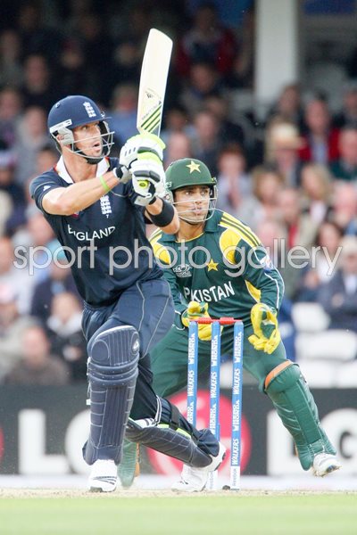 Kevin Pietersen of England in action v Pakistan