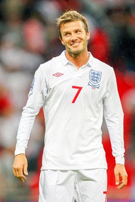 Beckham smiles as England win again 