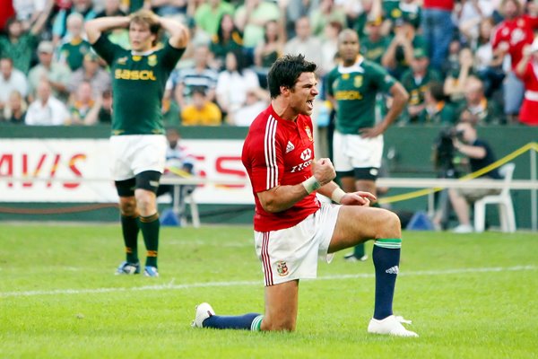 Mike Phillips celebrates Lions try v South Africa Durban 2009