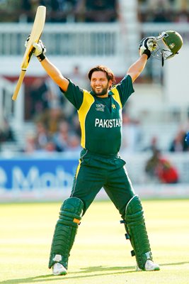 Shahid Afridi Moment of Victory Salute 2009 