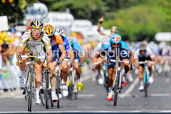 Mark Cavendish Sprints to Stage Win 2009