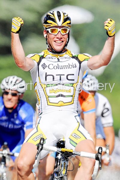 Mark Cavendish celebrates 2009 Stage Two win