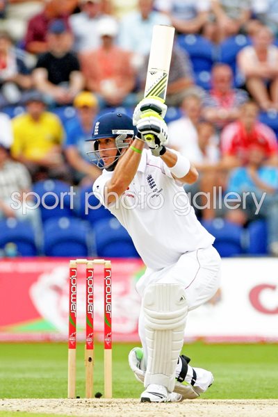 Kevin Pietersen bats - Cardiff - Ashes 2009