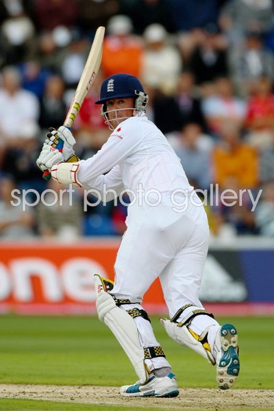 Graeme Swann action - Cardiff - Ashes 2009