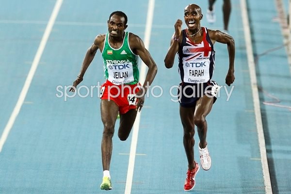 Ibrahim Jeilan sprints past Mo Farah 10K 2011