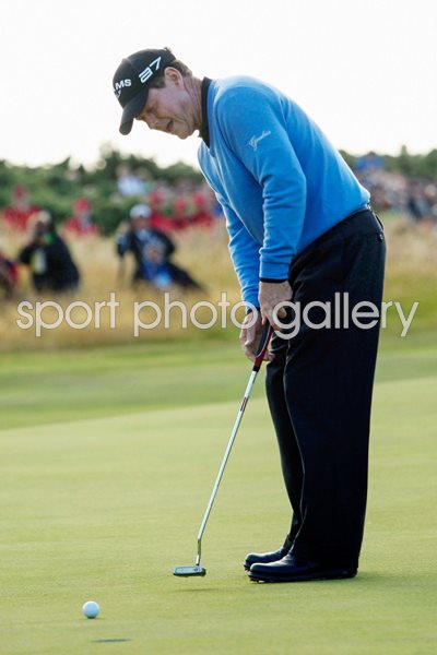Tom Watson's putt to win slips by