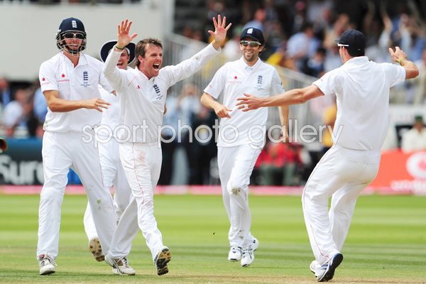 Graeme Swann match-winning wicket - Lords - Ashes 2009