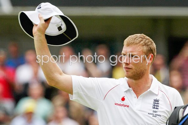 Freddie acknowledges crowd after Lords heroics 