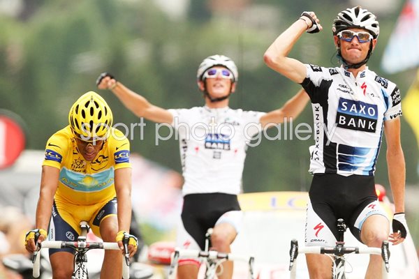 Frank and Andy Schleck finish Stage 17