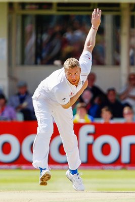 Andrew Flintoff Ashes 2009 Bowling Action 3