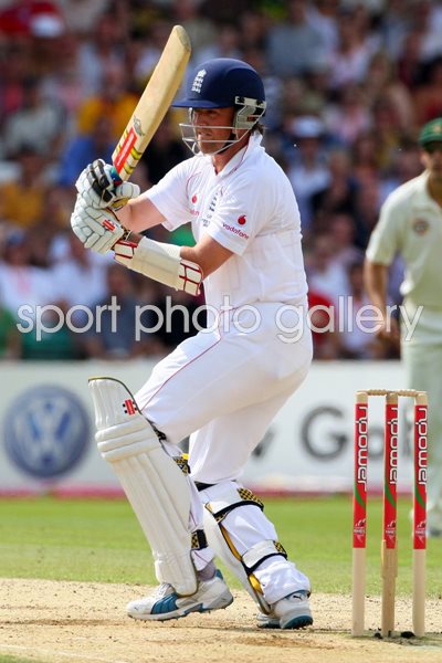 Graeme Swann entertains at Headingley - Ashes 2009