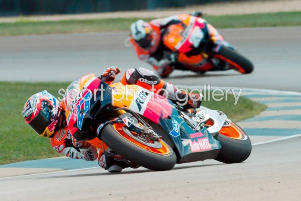 Casey Stoner leads Dani Pedrosa 2011