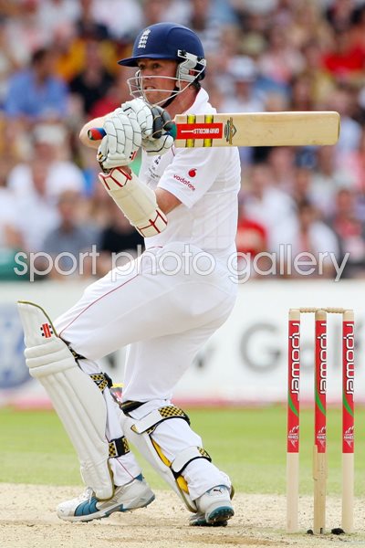 Graeme Swann in action at Headingley - Ashes 2009
