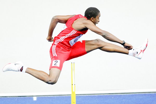 Jehue Gordon 400m hurdles action Berlin 2009