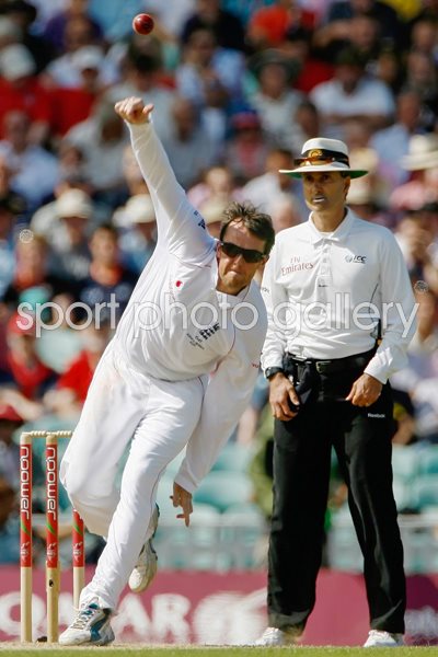 Graeme Swann in action - Oval 2009